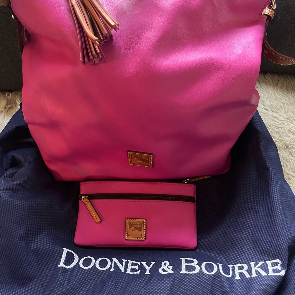 Dooney and Bourke large hobo bag purse with wallet